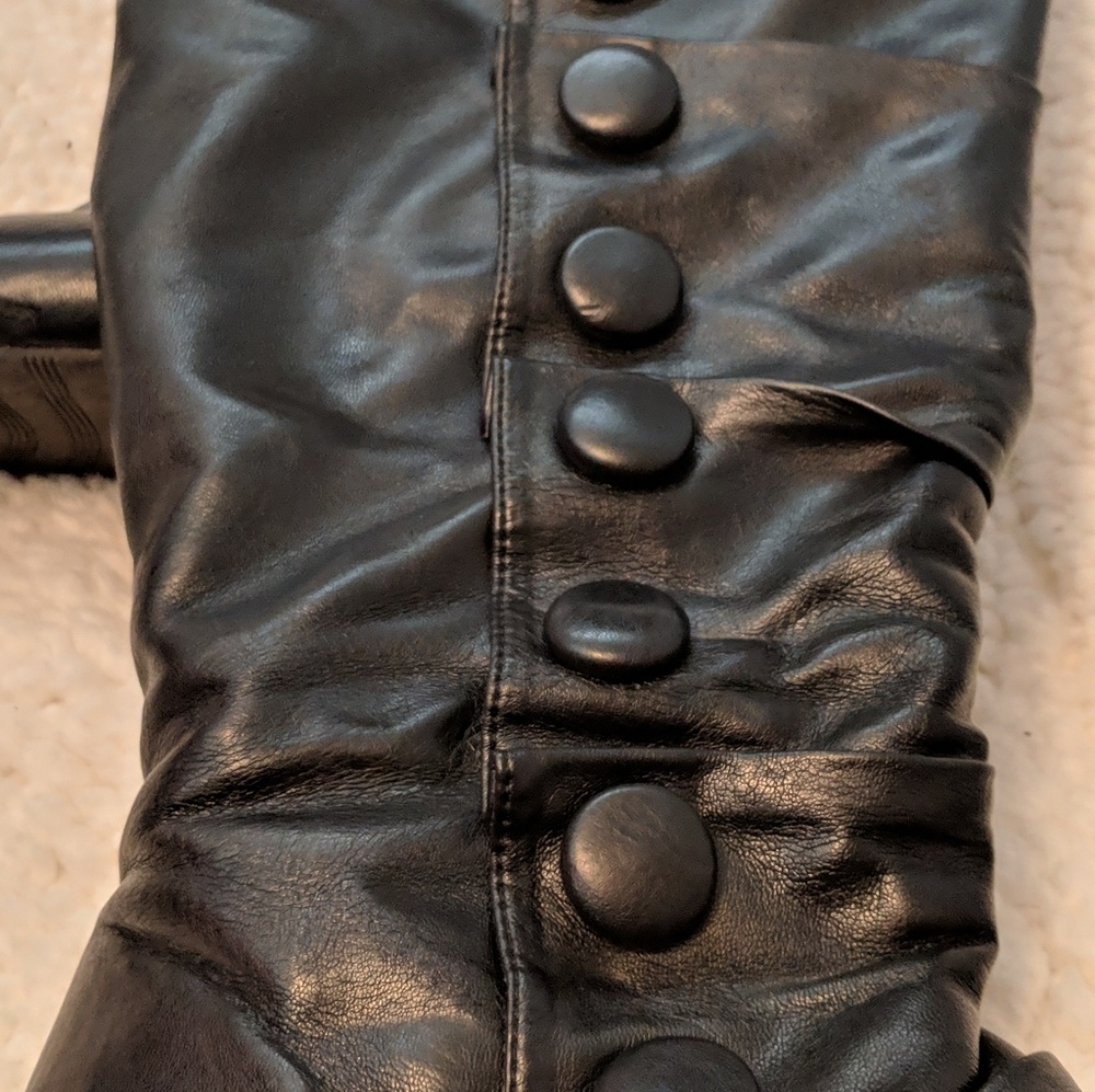 Boots - Picture 3 of 3